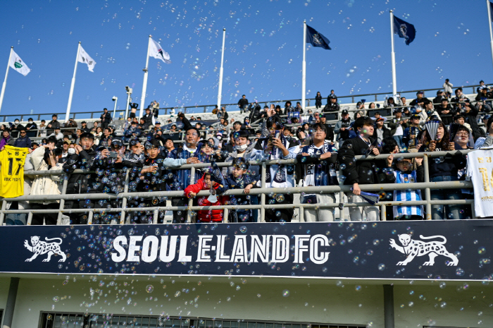 The stadium, the electronic display, the content! Seoul E-Land caught both performance and fan service in three consecutive home games