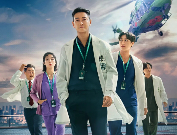 Who is God's Hand of Netflix Severe Trauma Center Baek Kang Hyuk?