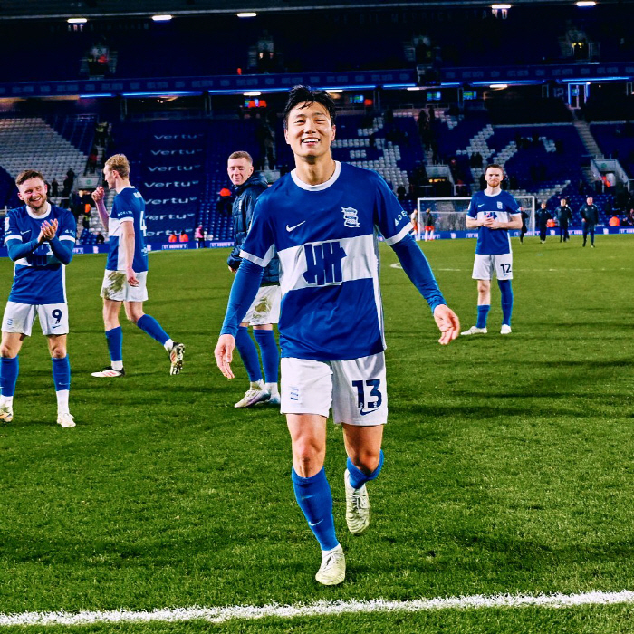 The world's happiest man right now, crybaby Baek Seung-ho's one-step retreat strategy was right...First goal of the season → On the verge of promotion to the championship