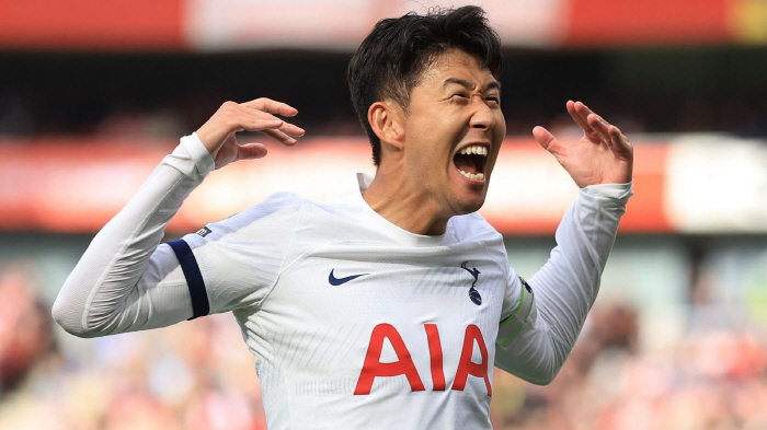 Everyone, gather up! Son Heung-min has a strong sense of courage...Spurs win the title and win the title