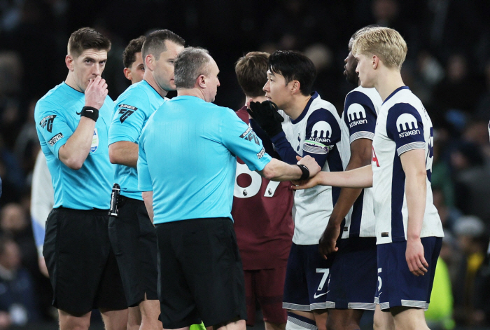 Everyone, gather up! Son Heung-min has a strong sense of courage...Spurs win the title and win the title