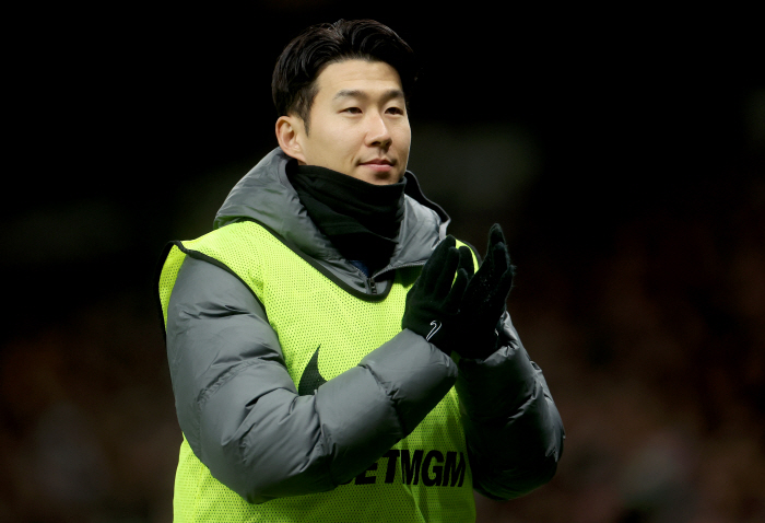 Everyone, gather up! Son Heung-min has a strong sense of courage...Spurs win the title and win the title