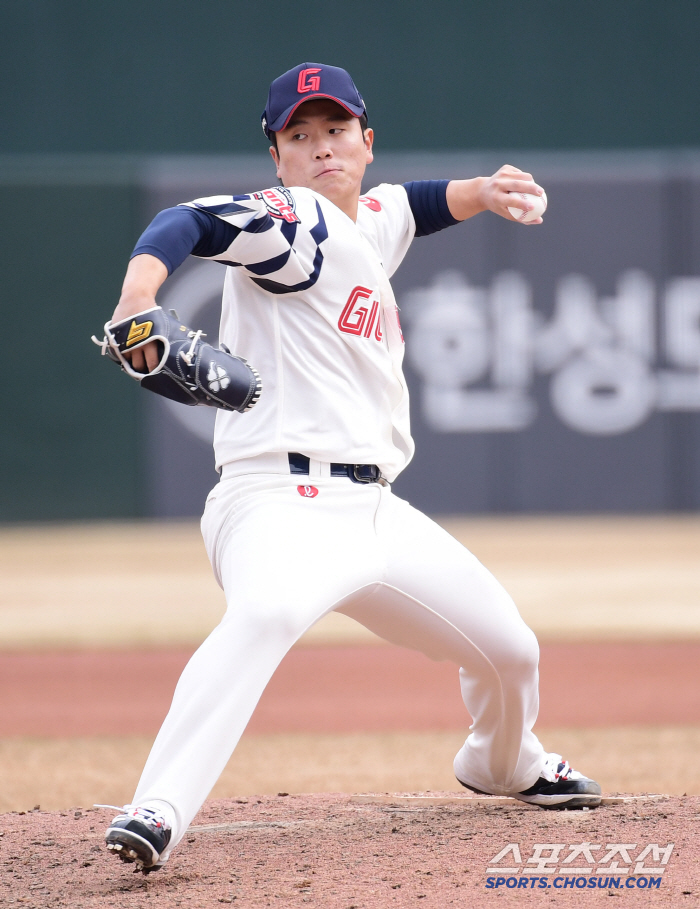 I couldn't throw a strike and came down, but I saw Sawamura and got my own routine. Jung Hyun-soo of the strongest baseball team will produce the best results of season 2 