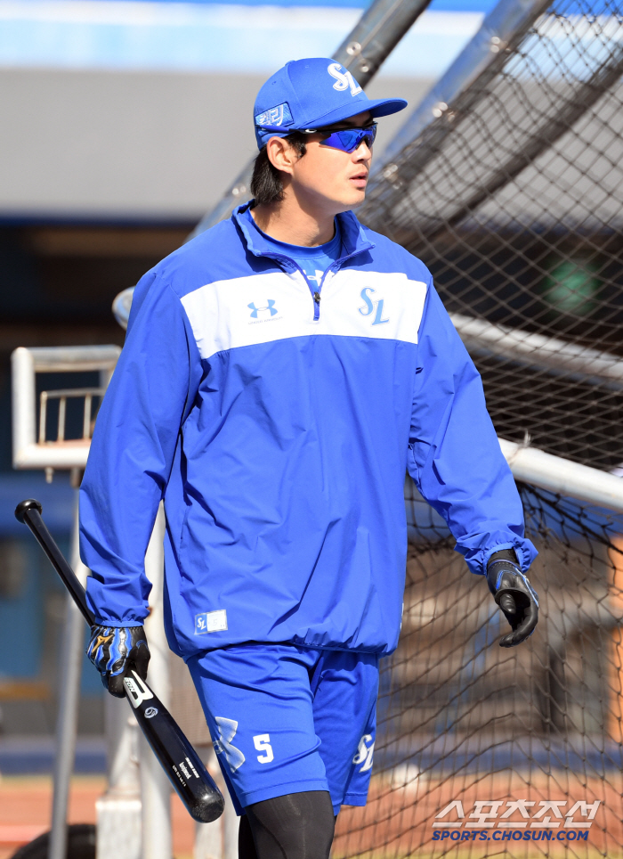 Is it okay to be this warm? Koo Ja-wook, Park Byung-ho, Diaz, Kang Min-ho, Kim Heon-gon, warm Lions training site 