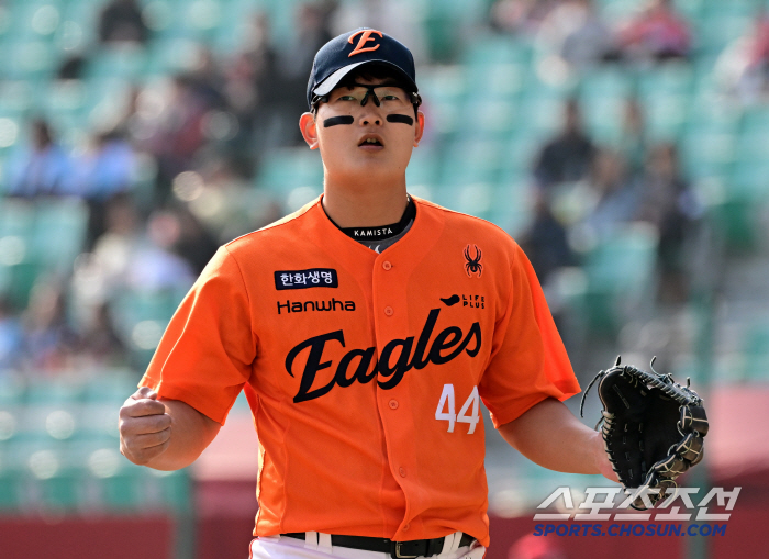 Moon Dong-ju 159km! I told you not to look forward to it... High-speed young guns thinking too → Consideration of the oldest head coach at 67 years old 