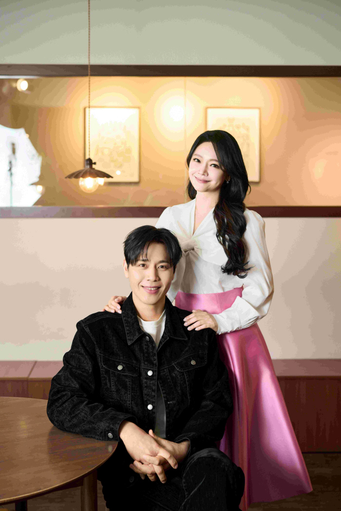  'Since you're a couple, your emotions are deeper, I think it's the end of every performance'... Kim So-hyun ♥ Son Jun-ho's 30th anniversary of 'Empress Myeongseong' 