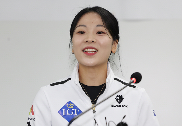 Top Tower! Women's Curling World Championships at Gyeonggi-do Provincial Government Home, I Want to Win Gold