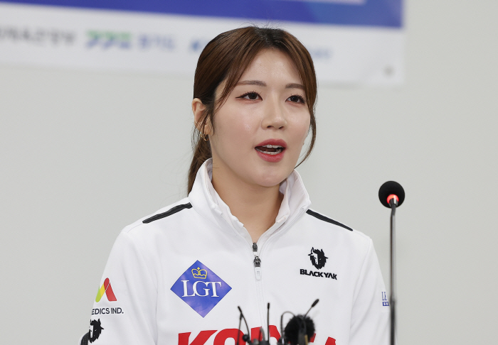 Top Tower! Women's Curling World Championships at Gyeonggi-do Provincial Government Home, I Want to Win Gold