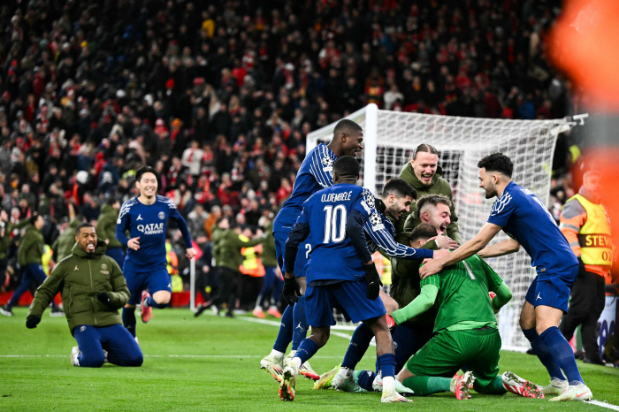 Unfortunately, Lee Kang-in will win the Champions League at this rate...PSG's Best Team Pouring Praise