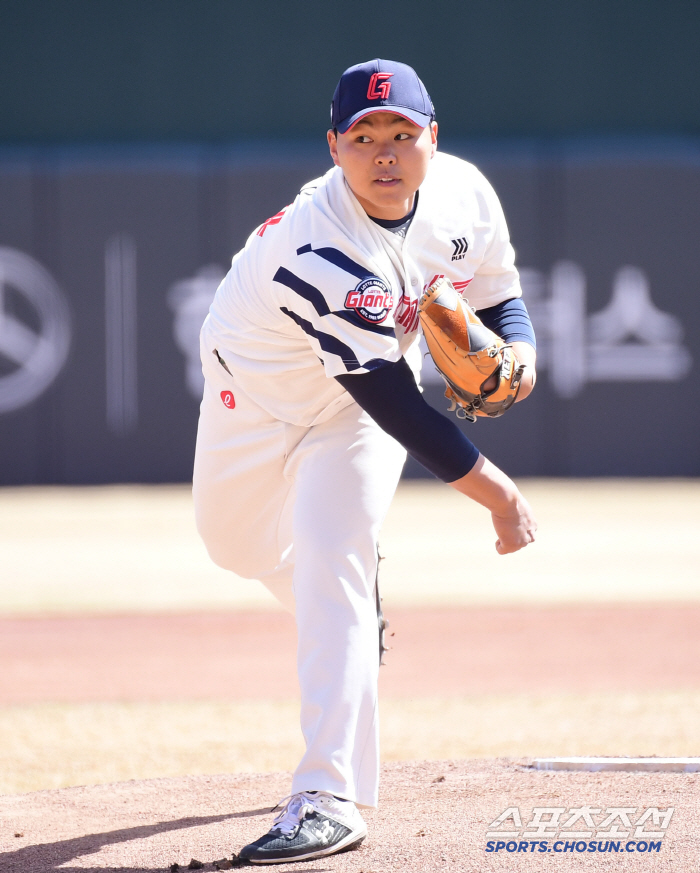 The competition for the 5th pick isn't over! Will Kim Tae-hyung change his mind?3 scoreless innings against Park Jin and Hanwha 