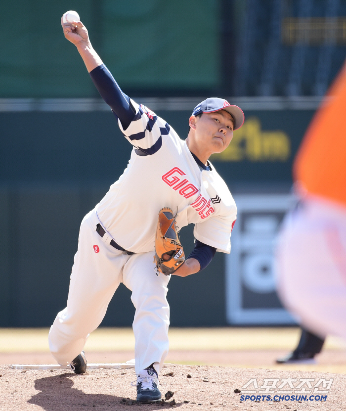 The competition for the 5th pick isn't over! Will Kim Tae-hyung change his mind?3 scoreless innings against Park Jin and Hanwha 