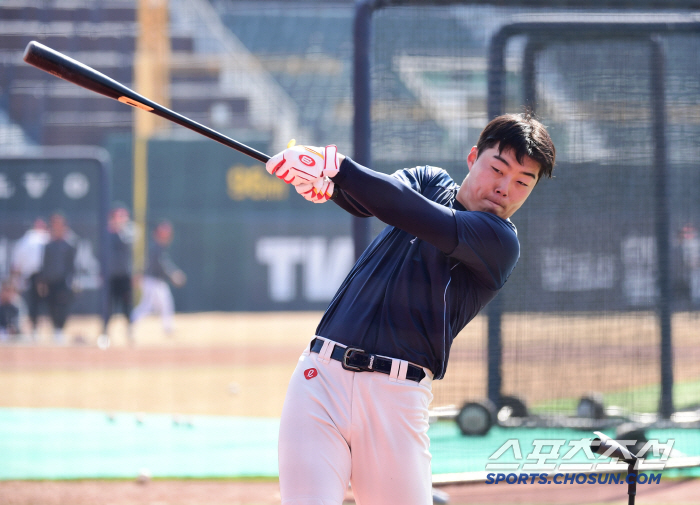 Effect of Japanese treatment? Participation in special hit → Start! Seungmin is the 2nd designated hitter. 