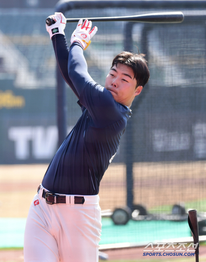 Effect of Japanese treatment? Participation in special hit → Start! Seungmin is the 2nd designated hitter. 