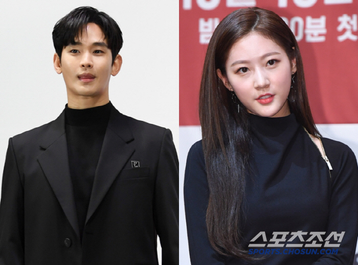 Kim Soo-hyun, who reversed his position as a minor, will eventually reveal additional Se-yeon  Kim Sae-ron. 