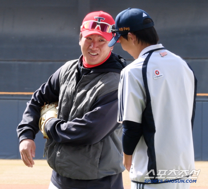 Lee Beom-ho and Kim Min-seok went to Lee Seung-yeop and Kim Joo-chan. 