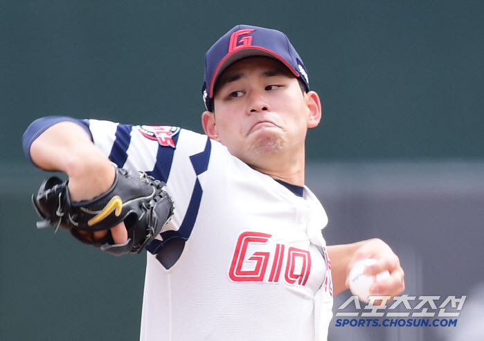 Relationship with Ryu Hyunjin? I went there recklessly. I've been grinding for half a year…The secret of the 4th starter Kim Jin-wook's luxurious change-up 