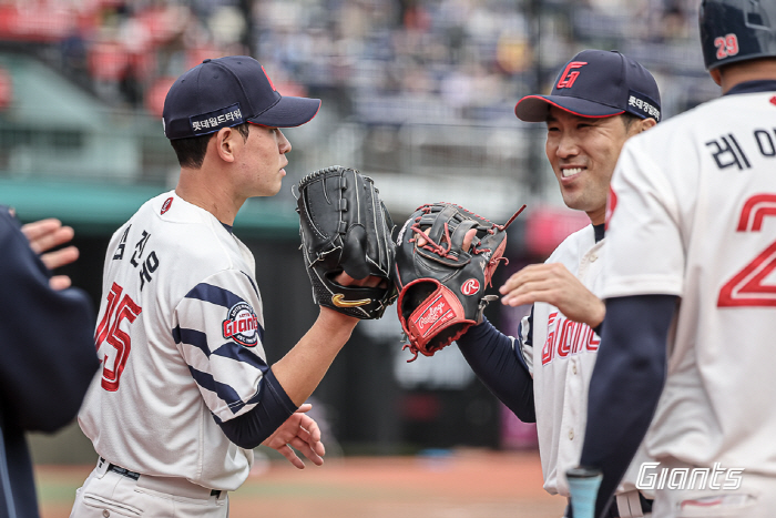 Relationship with Ryu Hyunjin? I went there recklessly. I've been grinding for half a year…The secret of the 4th starter Kim Jin-wook's luxurious change-up 