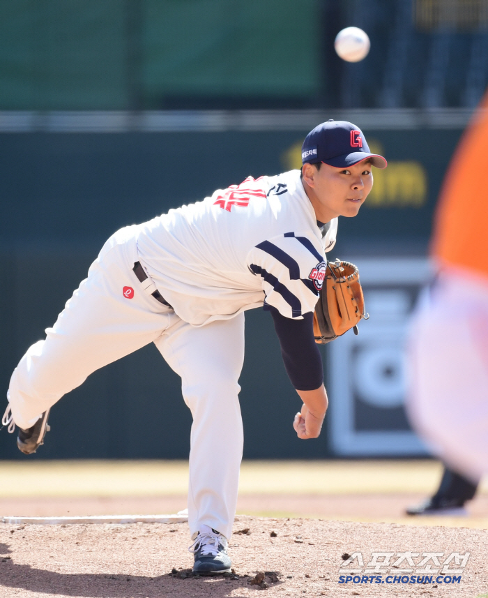 Even if he doesn't lose three innings, the fifth starter doesn't change, but he became the No. 1 player in the coach's mind. 