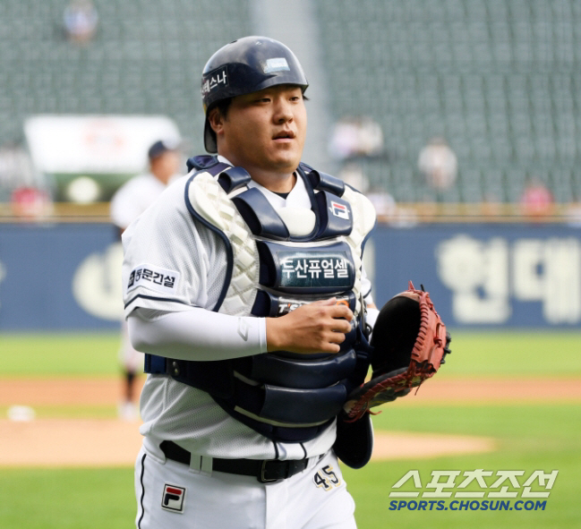 I want to imitate everything of Doosan's Kim Ki-yeon and Yang Eui-ji, the second draft catcher