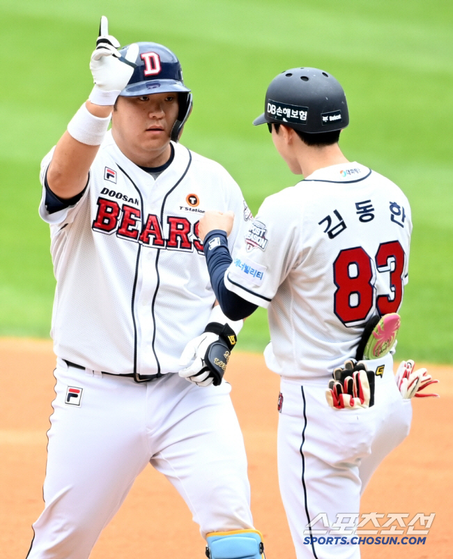 I want to imitate everything of Doosan's Kim Ki-yeon and Yang Eui-ji, the second draft catcher