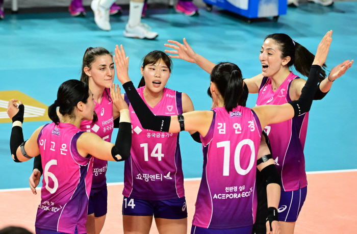 The last home game? We still have the championship game left…Kim Yeon-koung's best home memories → She even prevented the momentum of winning seven games in a row 