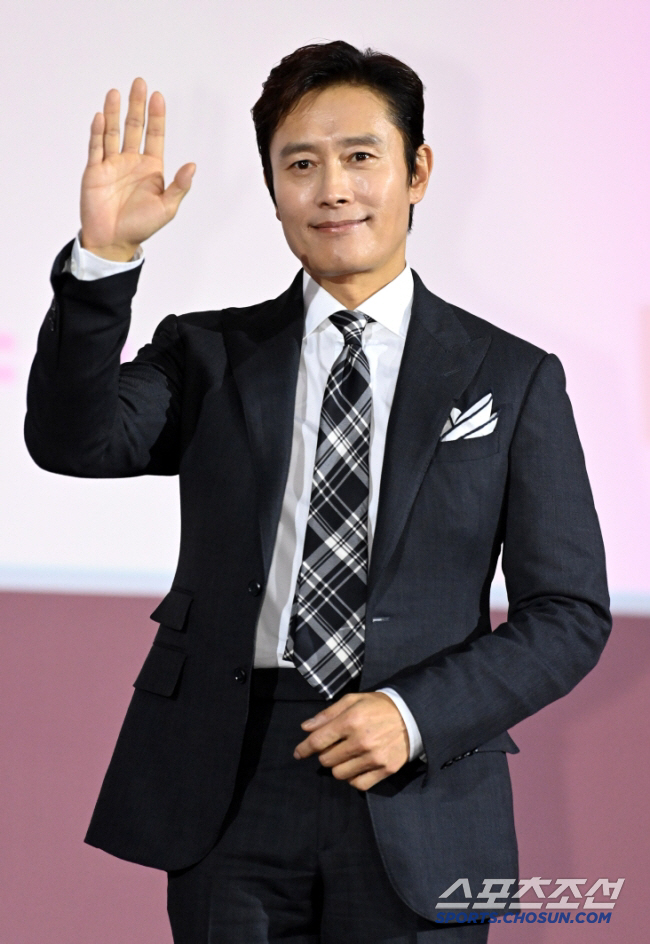 Lee Byung-hun Opens Up About Panic Disorder and Viral Memes