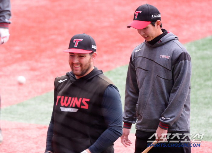 LG Twins' training before today (15th) 