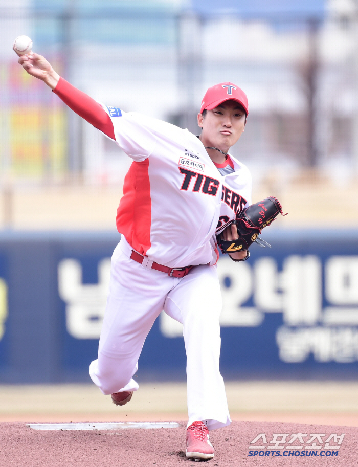 No. 2 constitution Kim Do-young, multi-hit for two consecutive days, 4.1 innings of perfect pitching with no earned run, Kim Do-hyun, 5th starter, Kim Do-hyun, is strong on the mound, and has an advantage in the power match against Samsung (Gwangju Review)