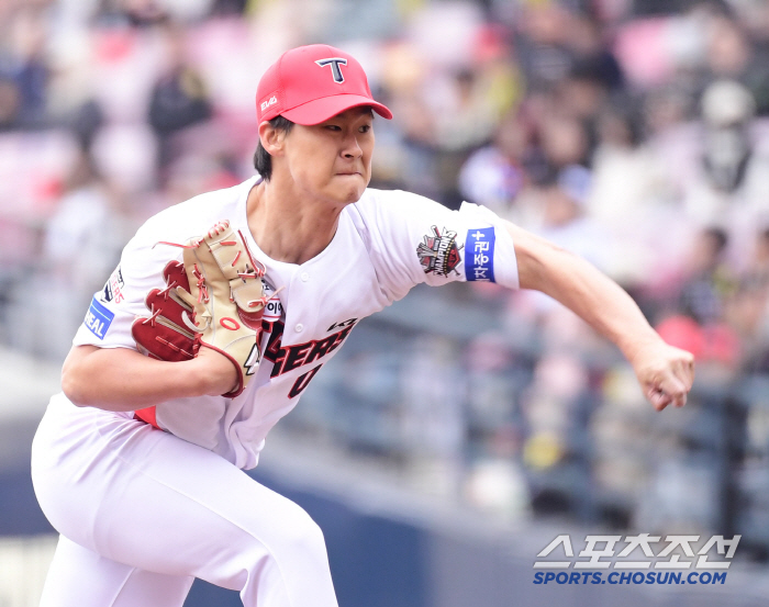 No. 2 constitution Kim Do-young, multi-hit for two consecutive days, 4.1 innings of perfect pitching with no earned run, Kim Do-hyun, 5th starter, Kim Do-hyun, is strong on the mound, and has an advantage in the power match against Samsung (Gwangju Review)