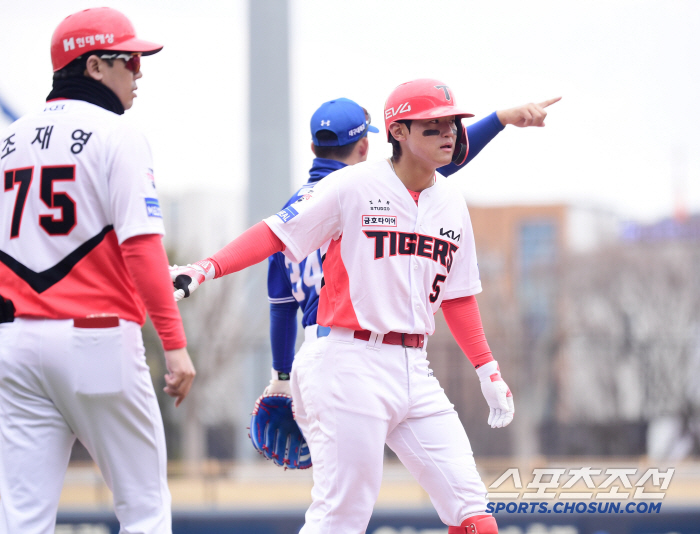 No. 2 constitution Kim Do-young, multi-hit for two consecutive days, 4.1 innings of perfect pitching with no earned run, Kim Do-hyun, 5th starter, Kim Do-hyun, is strong on the mound, and has an advantage in the power match against Samsung (Gwangju Review)