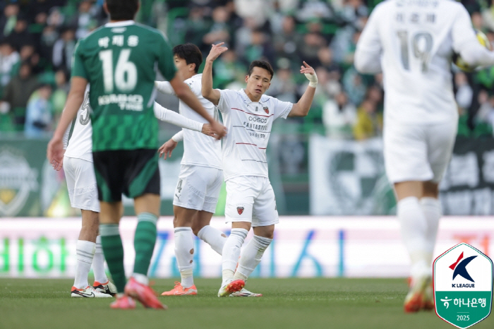 General Jeon Jin-woo Park Jae-yong, Lee Tae-seok, Cho Sang-hyuk, and Meng-gun, Jeonbuk Port's destruction war, and Korea Young's exit from 22 draws 