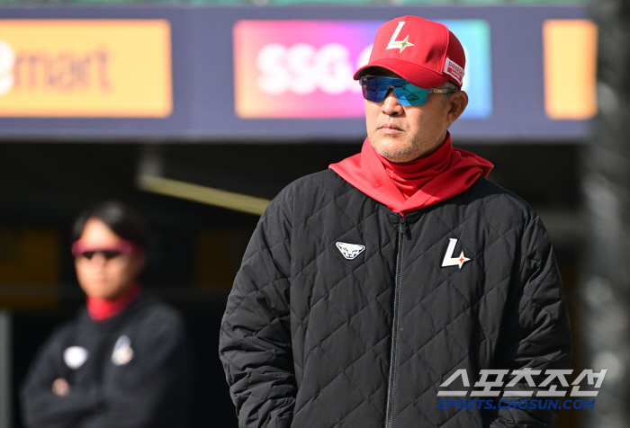  It's cold, it's cold. Gwangju night game is canceled. The problem is likely to be canceled tomorrow as well?