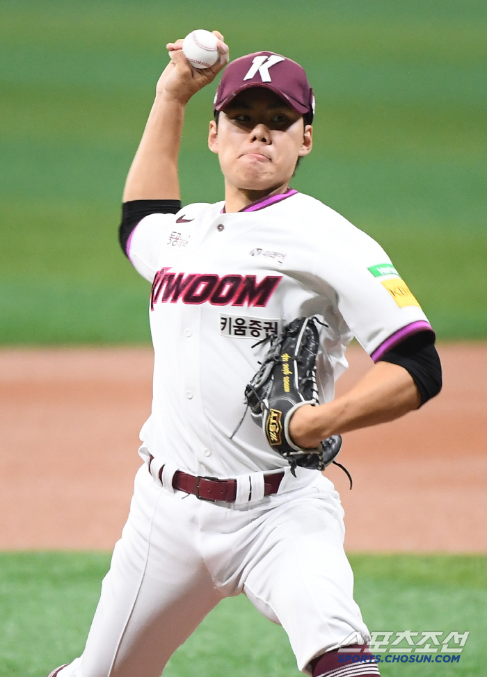 Park Chan-ho's nephew Kim Yoon-ha is the third starter this year! 1 run in 5 innings → Park Joo-hong, the final four Kiwoom, defeated Lotte 4-3. 