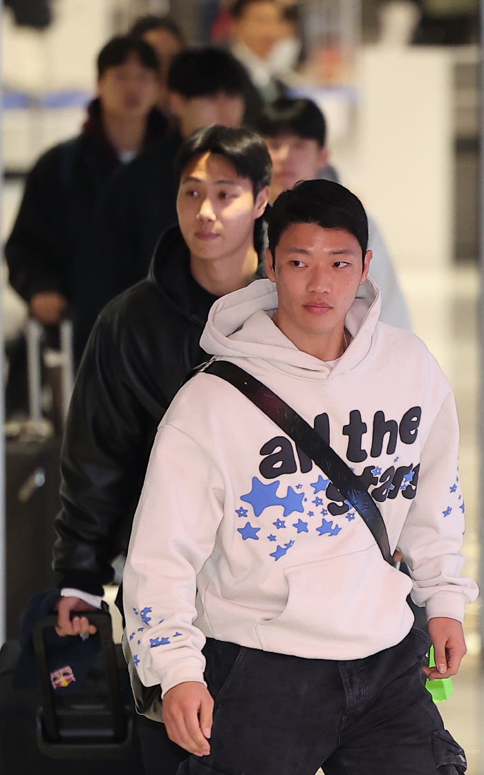 Son Heung-min, Hwang Hee-chan, Jae Sung-baek, Seung-ho, Joon-ho, Um Ji-sung, Yang Min-hyuk, etc. Return home Incheon International Airport welcome