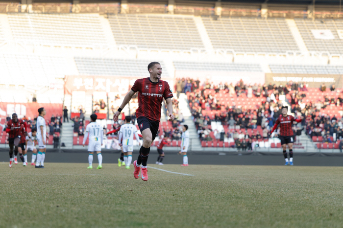 Anyang GK Kim Dasol, K League 1 Round MVP K League 2 is Bucheon Gallego