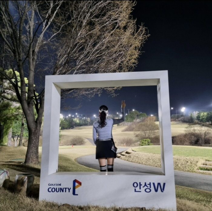 Expensive, far away... Golfer's dilemma, is night golf the answer? Anseong W, a prestigious LED light replacement attracting attention