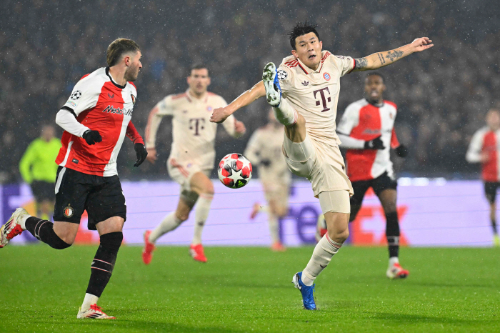 German media is paying attention to the escalating conflict between the Korean national team in Munich...Director Hong Myung-bo criticized Kim Min-jae's injury