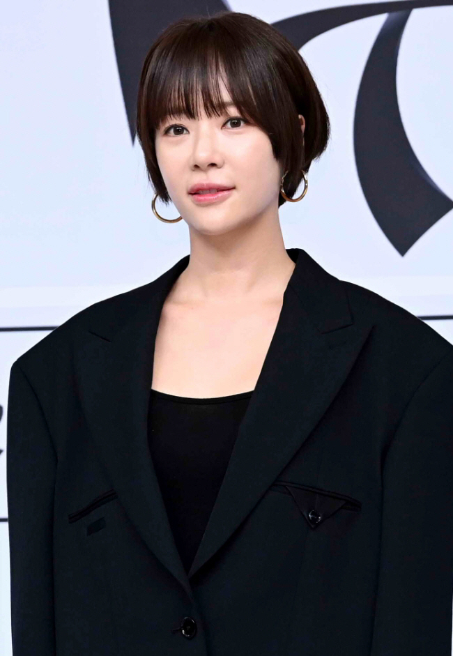 Hwang Jung-eum Confesses Compulsory Dropout from Work...It's cut off because I can't act, but I'm a solo artist