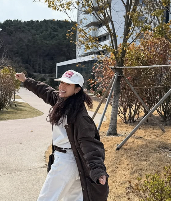 Hyun Bin ♥ Son Ye-jin finally revealed a close-up two-shot..A couple who are happier after having a son
