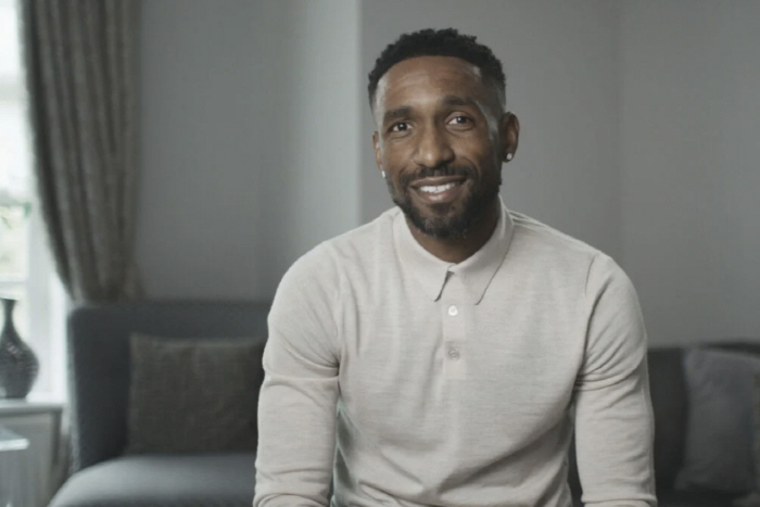 I crossed the line hard Defoe from Tottenham, who is full of prejudice, is criticized for selecting his former teammate instead of Son Heung-min as the 'Best 11' winger. His performance is not even comparable