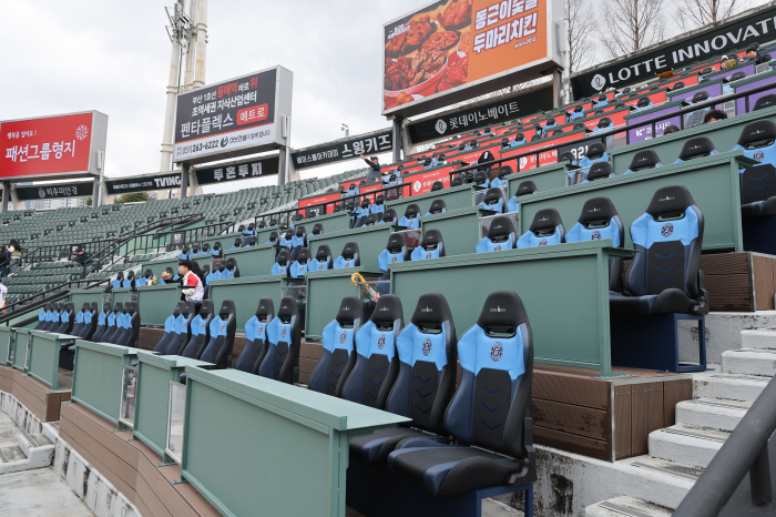 New G-round 1st base → Expand outdoor table seats → Even on-site sales...Lotte to improve fan viewing environment in 2025 season