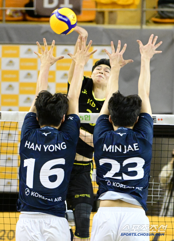 The preview, which was bland, was a 3-0 complete victory over KB Insurance, excluding new foreigners Russell with 18 points from PO, and Na Kyung-bok, Villena Hwang Taek. See you again on the 26th