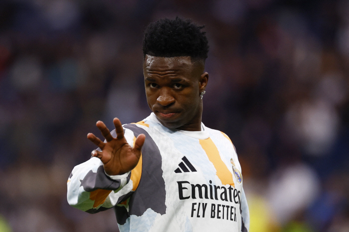 Real Madrid shock plan to sell Vinicius for 470 billion, buy related DNA striker