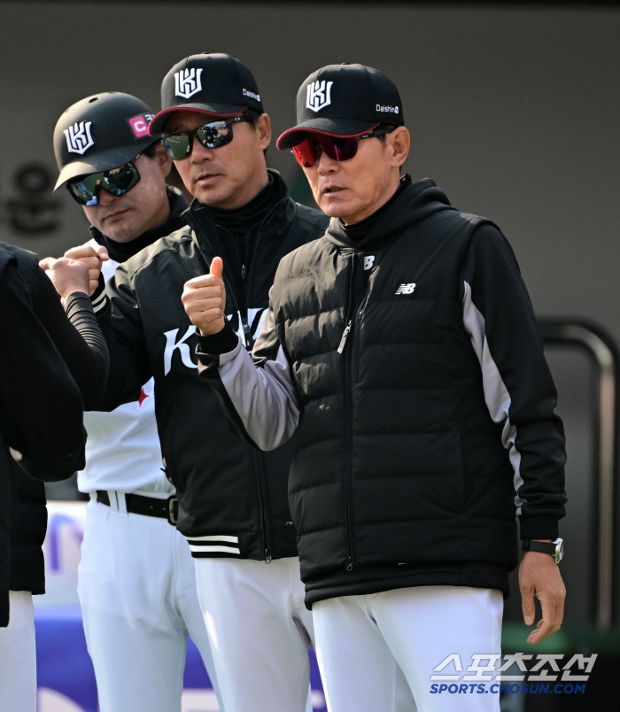 Wow, he didn't even win a game in 2019, but the winning coach's sense of change → If he threw a strike, he was a must-winner