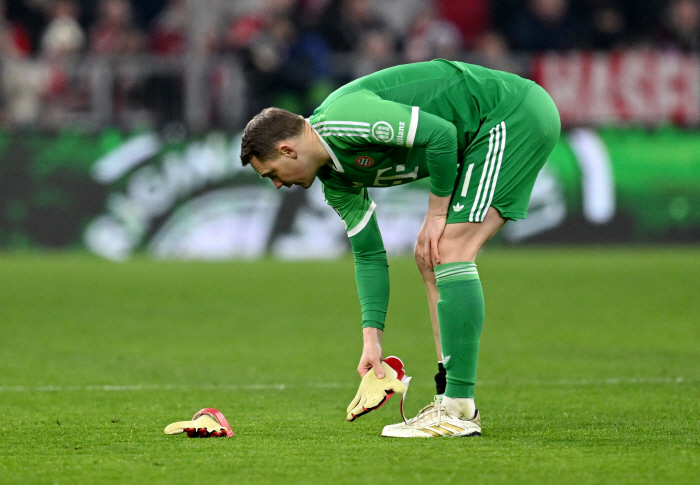  Neuer, a great disappointment in the World Cup match against Korea, is open to the possibility of returning to the German national team