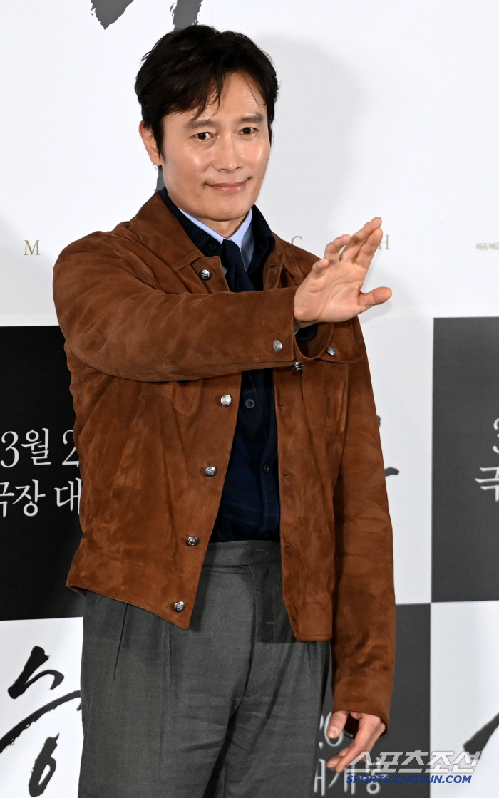  Lee Byung-hun transforms into Go legend Cho Hoon-hyun noodles