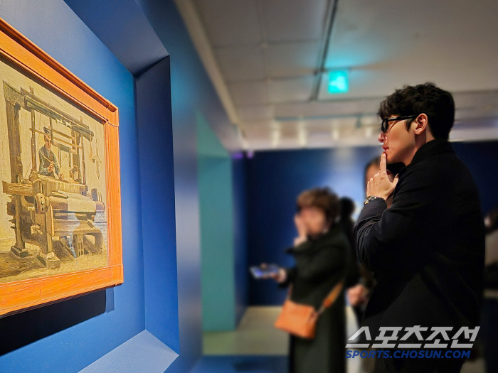 Why did Ji Chang-wook leave his voice on 76 paintings and Van Gogh's works, regardless of whether Ji Chang-wook was visiting until the last day of the exhibition?