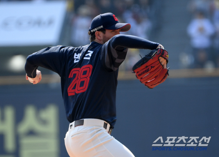 From the opening game, Megatwinspo explosion? Chirinos' first win, LG, 3 mistakes, 12-2 victory over Lotte 