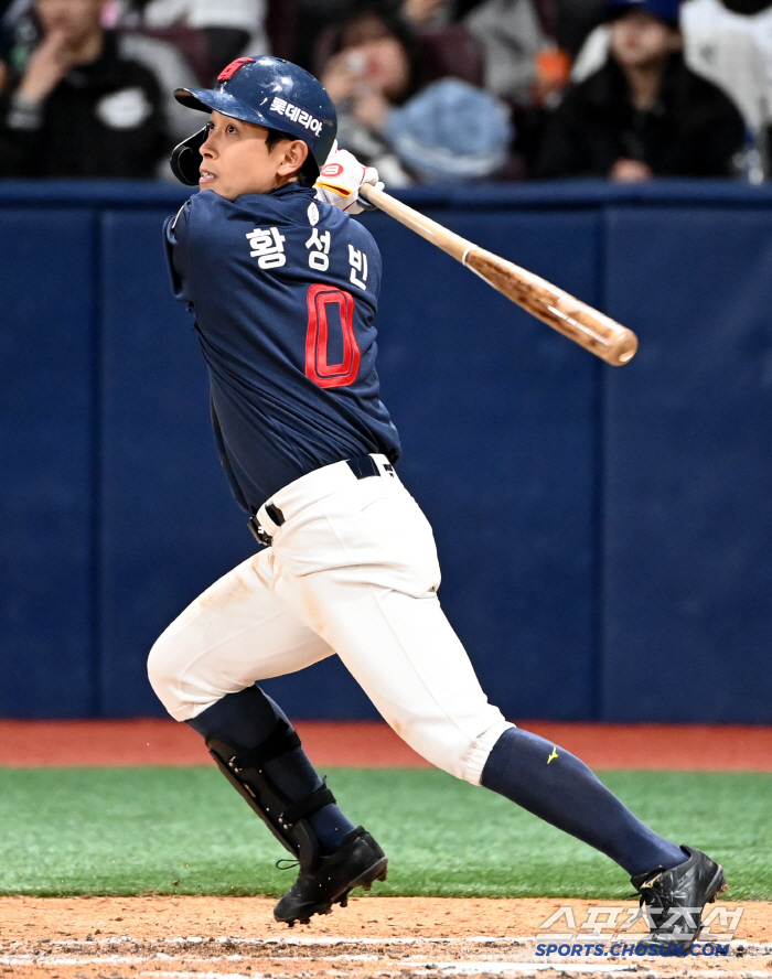 Excluding Park Seung-wook and Hwang Sung-bin → Jeon Min-jae, starting shortstop, Lotte's unconventional lineup major surgery...Should I overcome the disappointment of the opening game? 