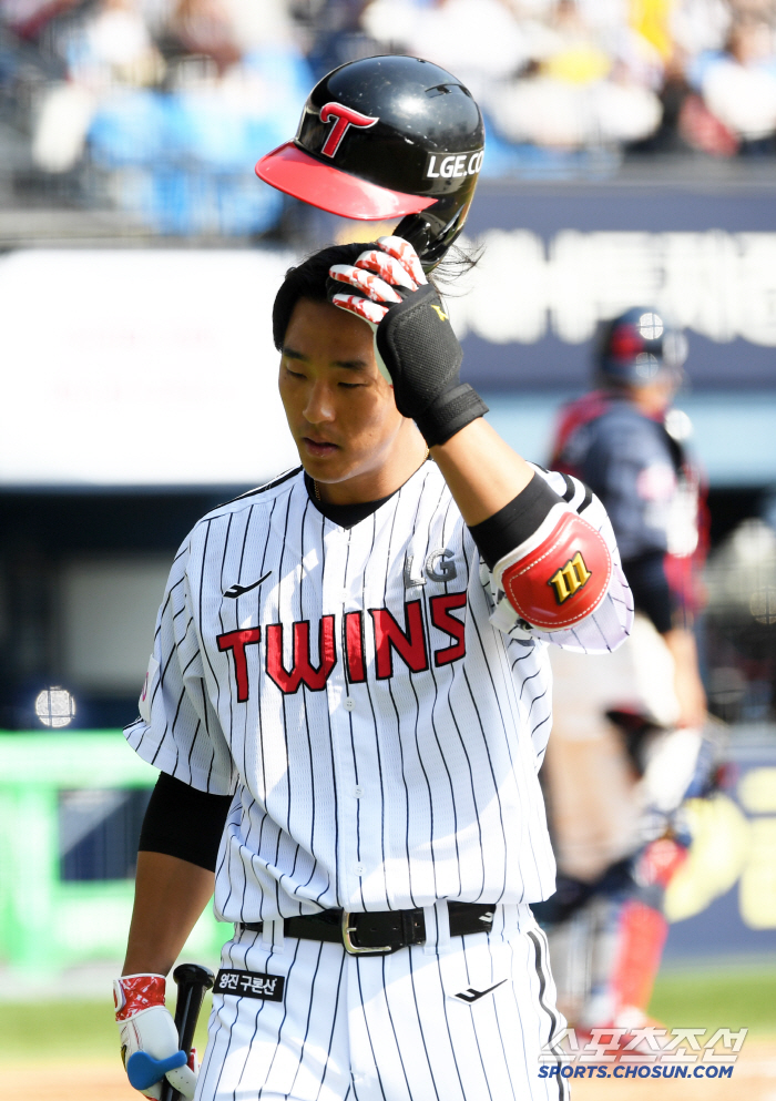 No hits in 3 at-bats → No hits in 2 at-bats → 3 hits in 4 at-bats in the opening game, so spring is finally here for the home run king in the exhibition game